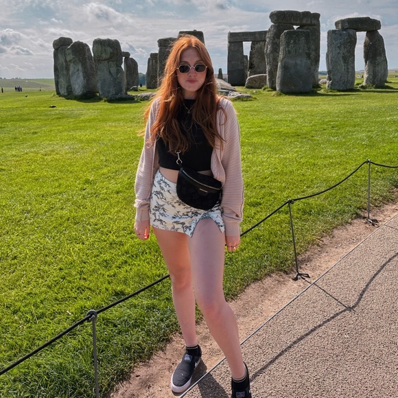 Meet your Posher, Sarah - Picture 3 of 3